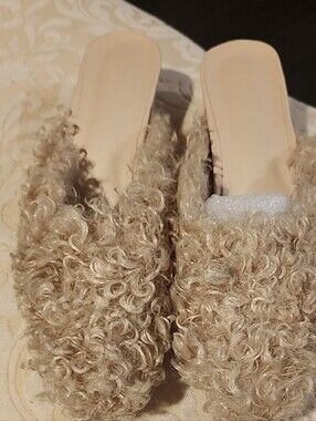 Cozy Curly Faux-Fur Slide Mules in Light Beige